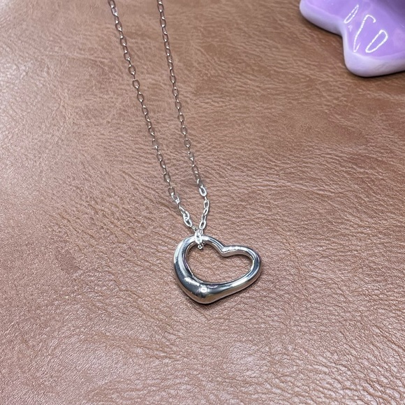 925 Floating Heart necklace - Picture 4 of 5